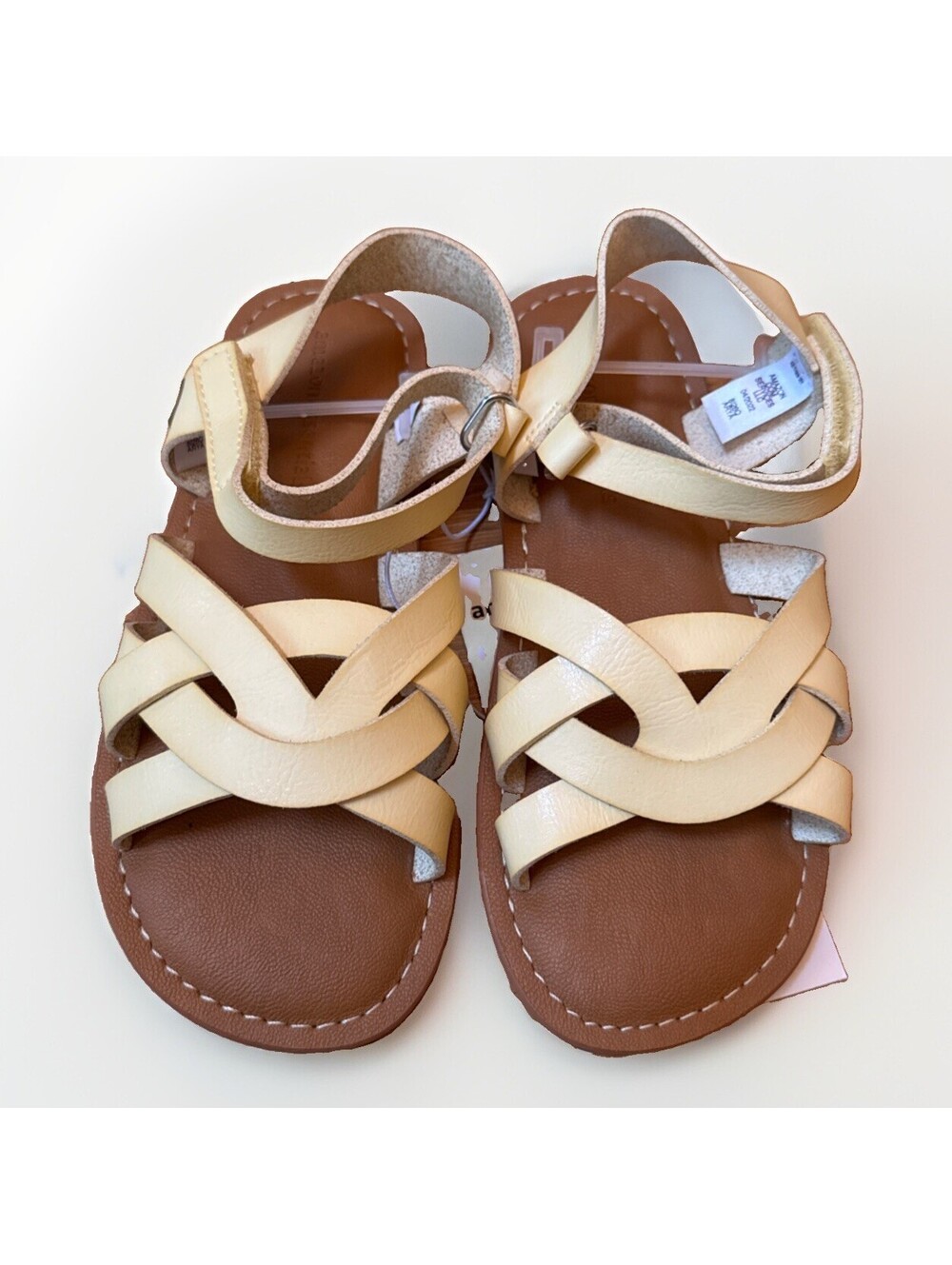 New Amazon Essentials Pastel Butter Yellow Strappy Sandals Big Girls 3